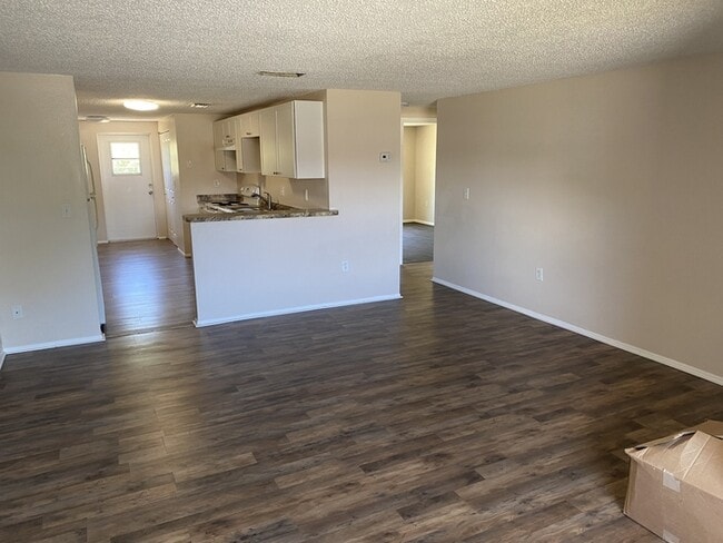 4004 79th St W in Bradenton, FL - Building Photo - Building Photo
