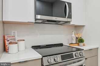 2134 Wisconsin Ave NW in Washington, DC - Building Photo - Building Photo