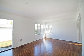 1706 Pullman Ln-Unit -1706 A (Rear) in Redondo Beach, CA - Foto de edificio - Building Photo