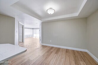 17404 N 99th Ave in Sun City, AZ - Foto de edificio - Building Photo