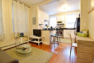 20 Moon St, Unit 1 in Boston, MA - Building Photo - Building Photo