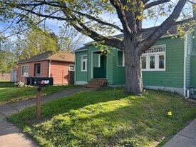 535 NW 21st St in Corvallis, OR - Building Photo