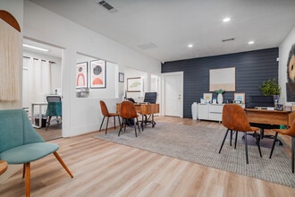 Sendero Ridge in San Antonio, TX - Building Photo - Building Photo