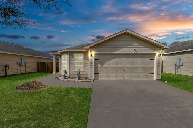 property at 985 Lake View Cir W