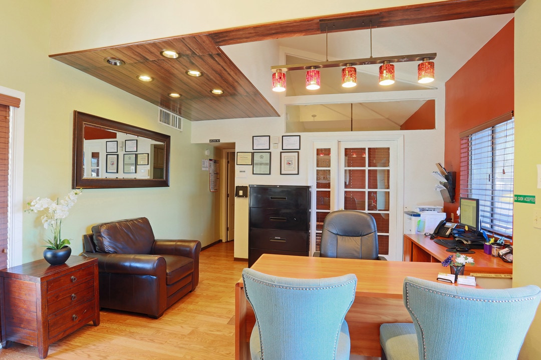 Somerset Place Apartments in Tucson, AZ - Building Photo
