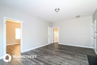 2104 Lauren Woods Dr in Winston-Salem, NC - Foto de edificio - Building Photo