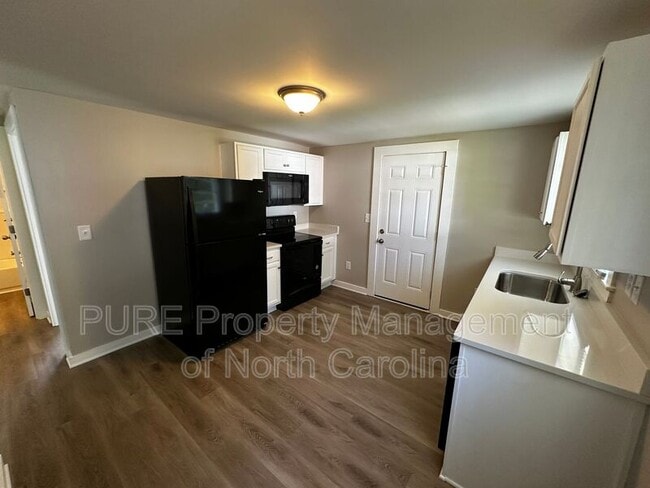 204 Bookington Dr in Lexington, NC - Building Photo - Building Photo