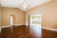 2030 Majestic Woods Blvd in Apopka, FL - Building Photo - Building Photo