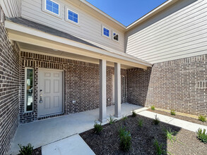 412-414 Mockingbird Ln in Denton, TX - Foto de edificio - Building Photo