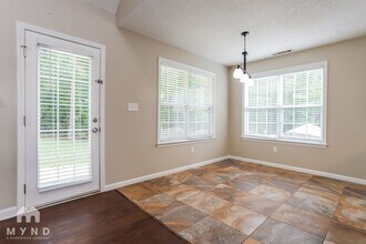 2060 Club Bay Dr in Villa Rica, GA - Building Photo - Building Photo