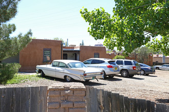 617 Edith Blvd NE in Albuquerque, NM - Building Photo - Building Photo