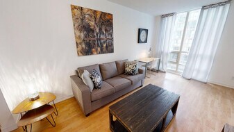 763 Bay St. in Toronto, ON - Building Photo