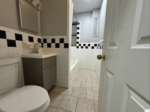 138 New York Ave, Unit 34 in Jersey City, NJ - Building Photo - Building Photo