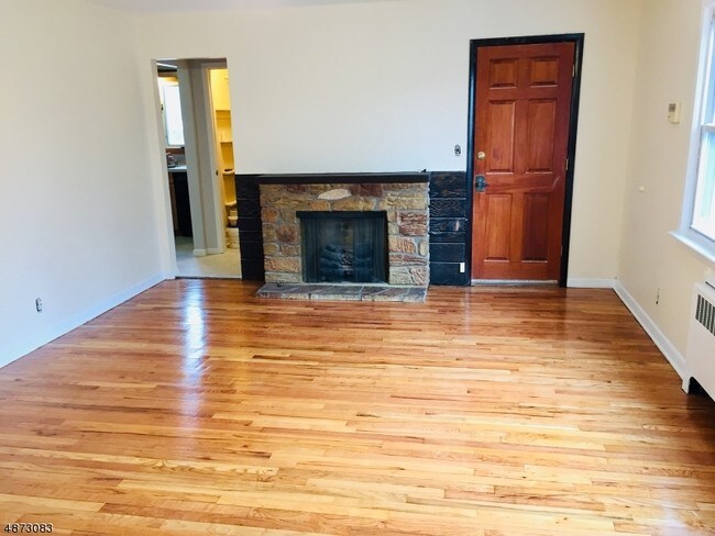 186 Hoover Ave in Bloomfield, NJ - Building Photo - Building Photo