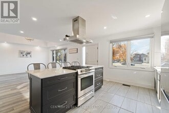 599 Beach Blvd in Hamilton, ON - Building Photo - Building Photo