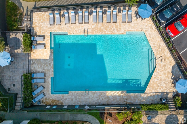 Vetra West End in Nashville, TN - Foto de edificio - Building Photo