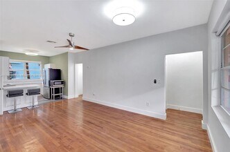 6881 Bay Dr in Miami Beach, FL - Building Photo - Building Photo