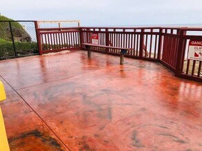 6693 Del Playa Dr in Isla Vista, CA - Building Photo - Building Photo