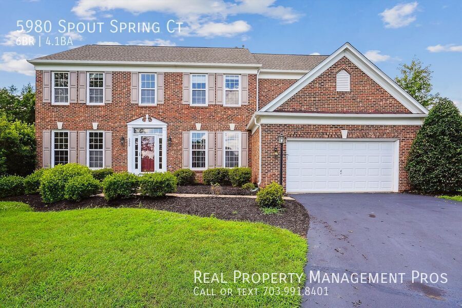 5980 Spout Spring Ct in Haymarket, VA - Building Photo
