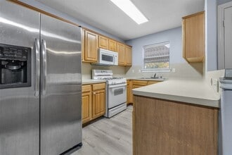 914 Purdy in Brookshire, TX - Building Photo - Building Photo