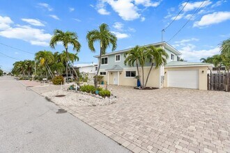 790 100th Street Ocean in Marathon, FL - Building Photo - Building Photo