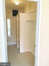 1011 Arlington Blvd-Unit -947 in Arlington, VA - Building Photo - Building Photo