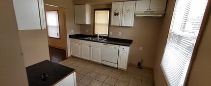 5738 N 55th Pl in Milwaukee, WI - Building Photo - Building Photo