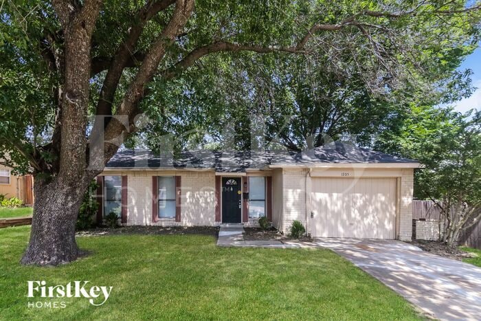1205 Colony Dr in Garland, TX - Building Photo