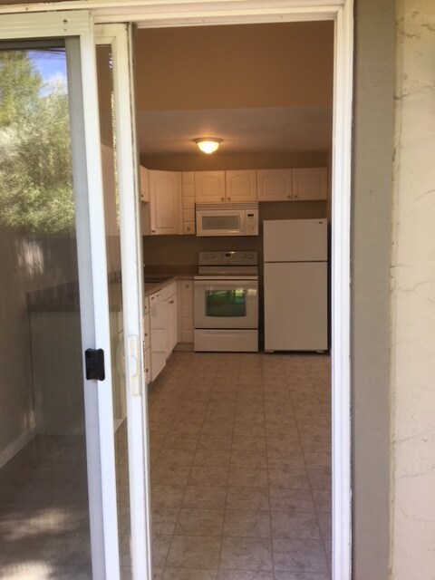 940 E Hillview Dr, Unit Holladay Duplex for Rent in Millcreek, UT - Building Photo - Building Photo