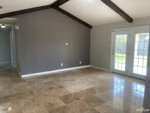 14-25 1/2 N 25 1/2 St in McAllen, TX - Building Photo - Building Photo