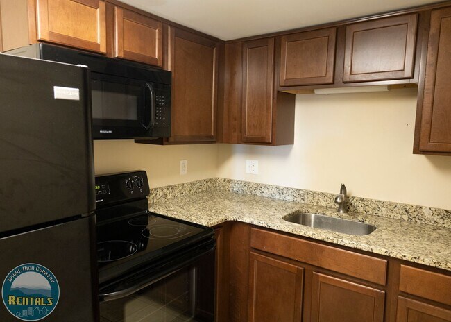 151-189 Summit Woods Dr in Blowing Rock, NC - Building Photo - Building Photo