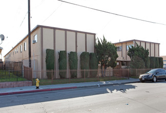 7800-7808 Wilcox Ave in Bell Gardens, CA - Building Photo - Building Photo