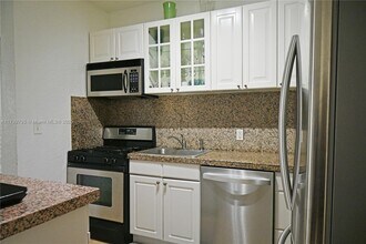 928 Euclid Ave in Miami Beach, FL - Building Photo - Building Photo