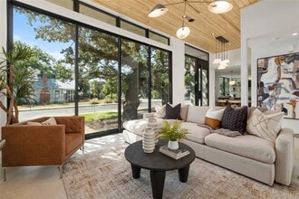 1100 W Mary St in Austin, TX - Building Photo - Building Photo