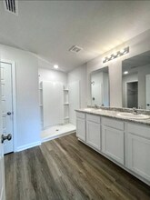 6087 Unbridled Lp in Pensacola, FL - Foto de edificio - Building Photo