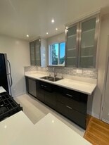 5723 San Vicente Blvd, Unit 1/2 in Los Angeles, CA - Building Photo