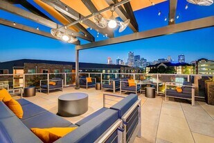 835 S Good Latimer Expy, Unit 2150 in Dallas, TX - Building Photo