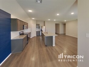 2335 French St in Fate, TX - Foto de edificio - Building Photo