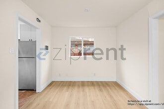 121 S 37th St in Richmond, CA - Foto de edificio - Building Photo