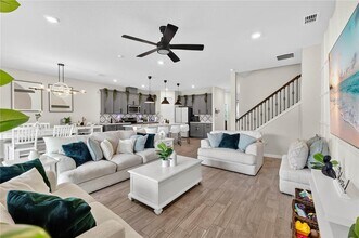 5433 Log Grv Ln in Orlando, FL - Building Photo - Building Photo