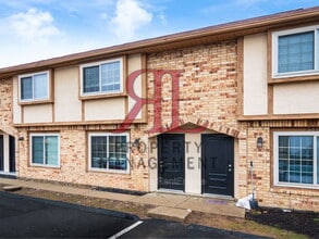 5524 Kenneylane Blvd in Columbus, OH - Building Photo - Building Photo