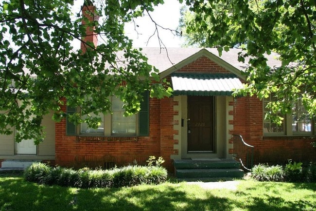 property at 2726 Windsor Ave