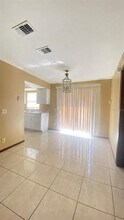 5565 Telipa Dr in Orlando, FL - Building Photo - Building Photo