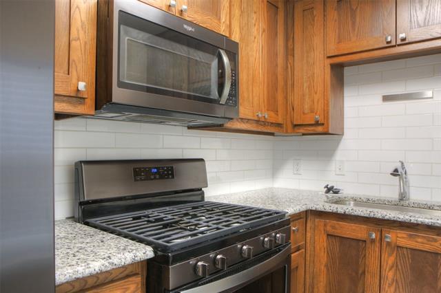 1017 Keith Pumphrey Dr in River Oaks, TX - Building Photo