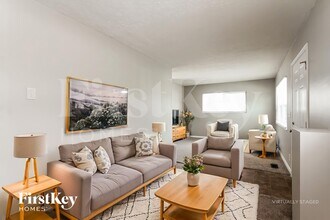 2856 N Boehning St, Unit 221-C in Indianapolis, IN - Building Photo - Building Photo