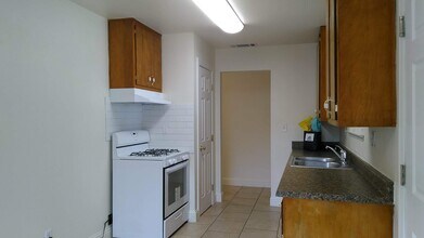 1440 Orange St in Red Bluff, CA - Building Photo - Building Photo