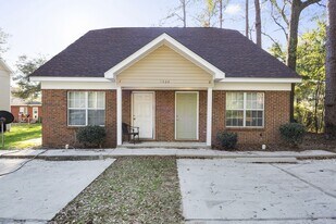 1920 Trimble Rd in Tallahassee, FL - Building Photo