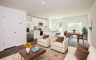 76 Striker Rd in Port Wentworth, GA - Building Photo