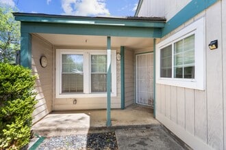 9929 Village Briar in San Antonio, TX - Building Photo - Building Photo