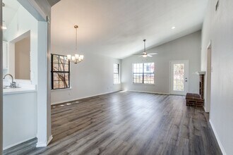 4333 Saugus Dr in Grand Prairie, TX - Building Photo - Building Photo
